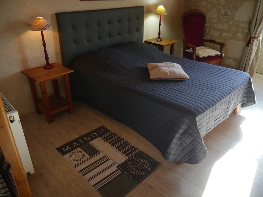 Logis Auberge De Crissay Bilik gambar