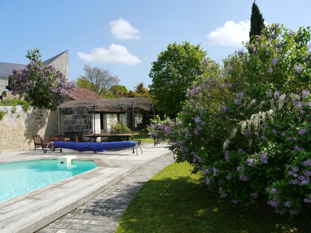 Logis Auberge De Crissay Luaran gambar